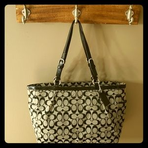 Coach Signature Tote in EUC